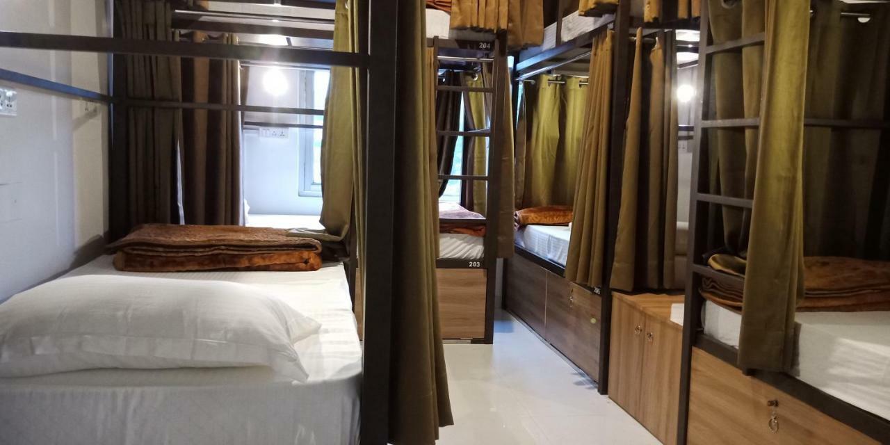 Banaras Hostel Kakarmatha Extérieur photo